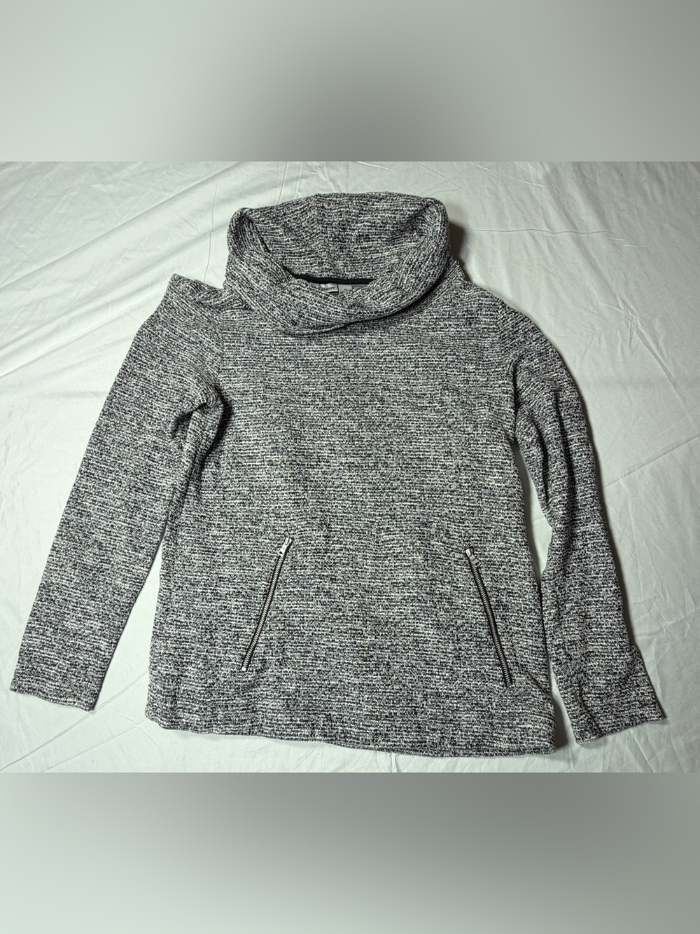 Croft & Barrow Marled Gray Cowl Neck Pullover Sweater with Zip Pockets – Size Me